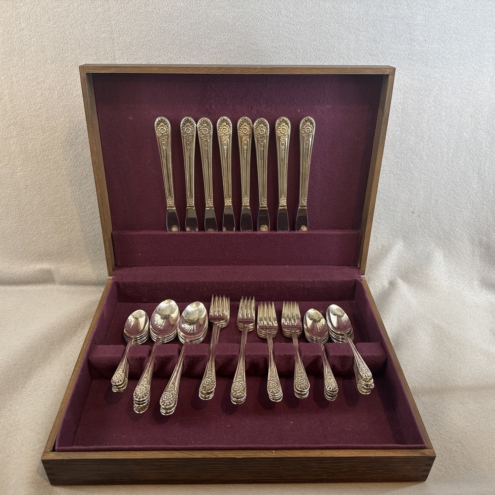Vintage 1950's WM Rogers Mfg Co JUBILEE Silverplated Flatware 52-piece Set Boxed